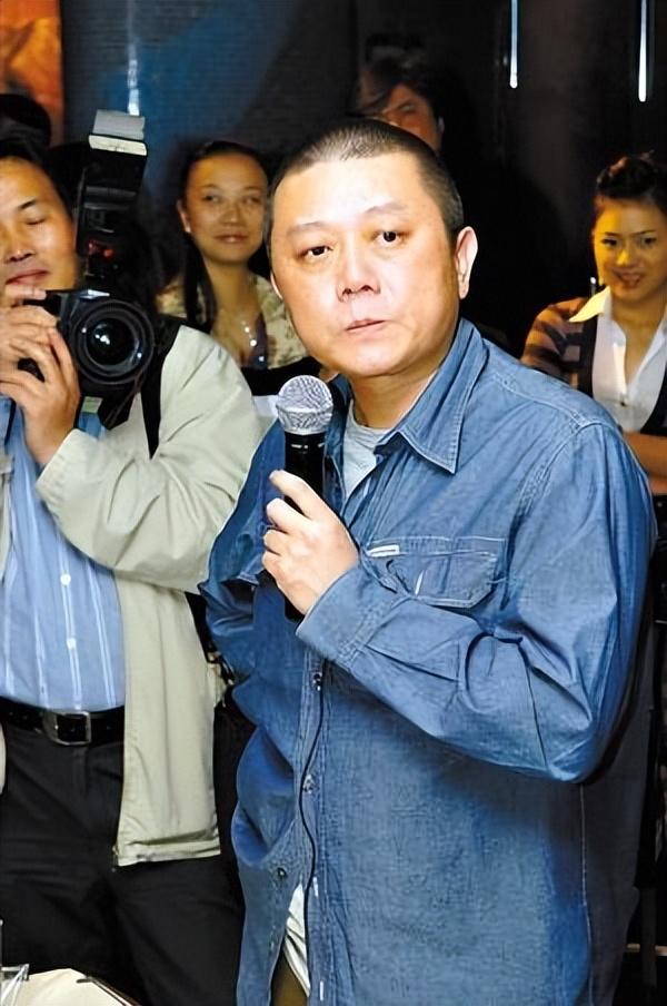 黄立行和徐静蕾结婚了吗-（黄立行老婆是谁）