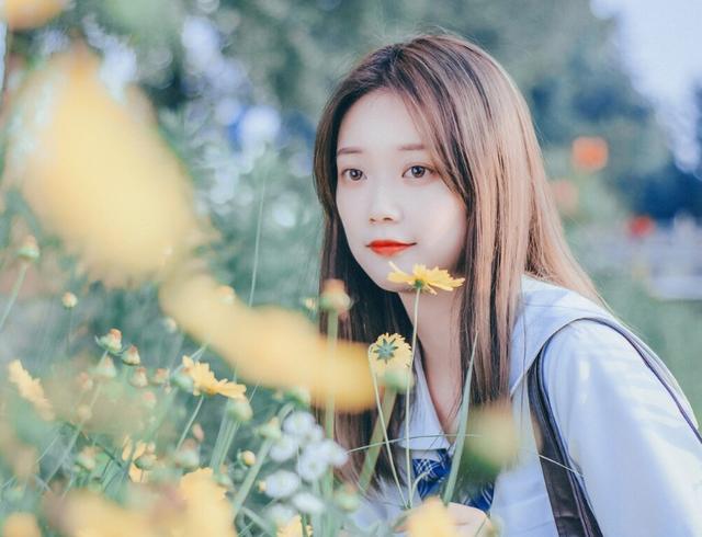 女孩子故意不看你是什么意思（女生故意无视你不看你的原因）