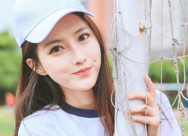 女孩子故意不看你是什么意思（女生故意无视你不看你的原因）
