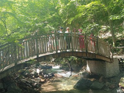 ​本溪绿石谷风景区一日游