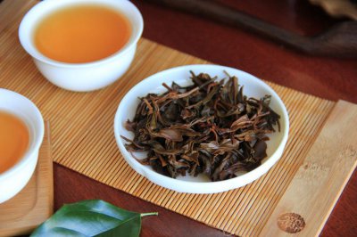 ​普洱茶饼如何存放？来看看就知道了！