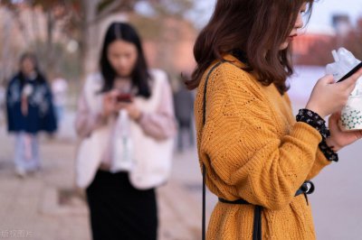 ​别人要加微信怎么高情商回复（别人要加微信怎么高情商回复他）