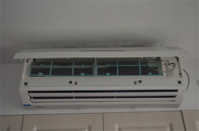 ​空调怎么拆开清洗（空调清洗不需要找师傅，教你清洗空调的简单方法，省钱