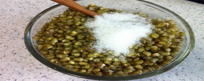 ​热的绿豆汤可以直接放冰箱吗 热的绿豆汤可以直接放冰箱吗冬天