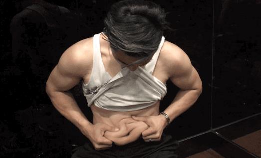 一天4颗，和小肚腩说再见！穿什么都美炸天～