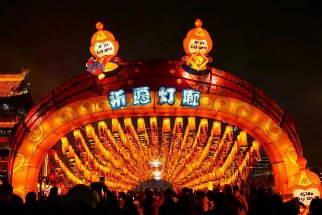 来西安看灯展，两个地方不错过