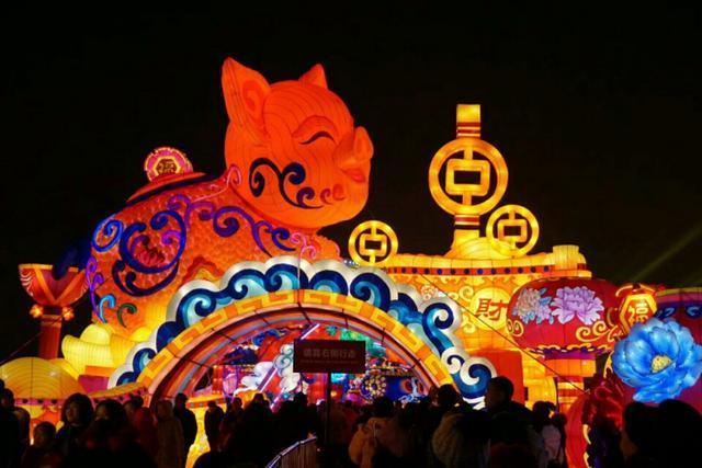 来西安看灯展，两个地方不错过