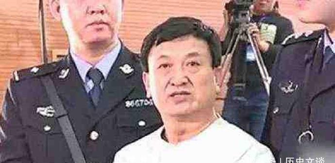 我国最牛盗墓贼，30年赚5亿，临死前还口出狂言，得罪整个考古界