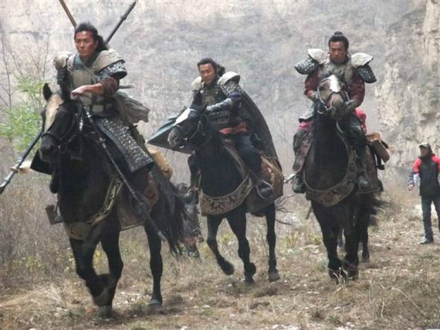 绝世战神杨家将，名声大噪，为何北宋灭亡时选择沉默？