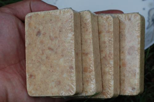 压缩饼干到底是什么？军用压缩饼干真的能抗饿吗？放进热水后便知