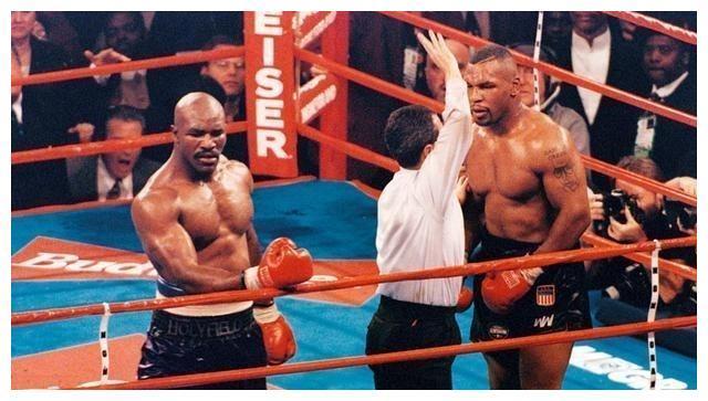 拳王霍利菲尔德不为人知的往事,11岁时因连续失利险些放弃拳击!