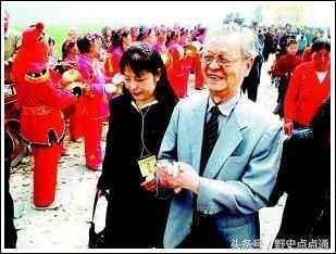 日本大富豪, 他自称是刘邦第七十一代孙, 十分自豪是中国人后裔