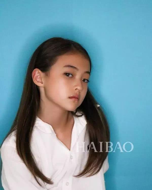 才10岁就气质赶超爱豆？这枚混血妹纸简直就是小仙女