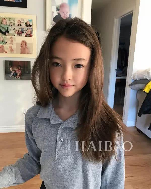 才10岁就气质赶超爱豆？这枚混血妹纸简直就是小仙女