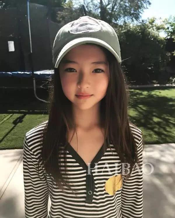 才10岁就气质赶超爱豆？这枚混血妹纸简直就是小仙女