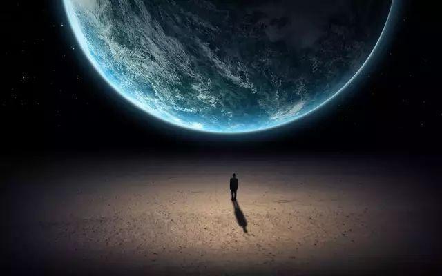 假如以光速旅行，我们这一生能踏遍137亿光年的宇宙吗？