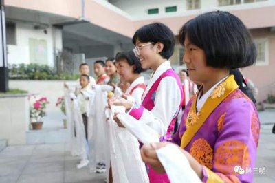 ​好暖！近日三明列东中学迎来一群特别的客人