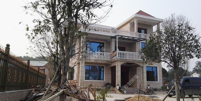 河北农村红砖6毛惹争议，网友：南京涨到2元！自建房已成无底洞