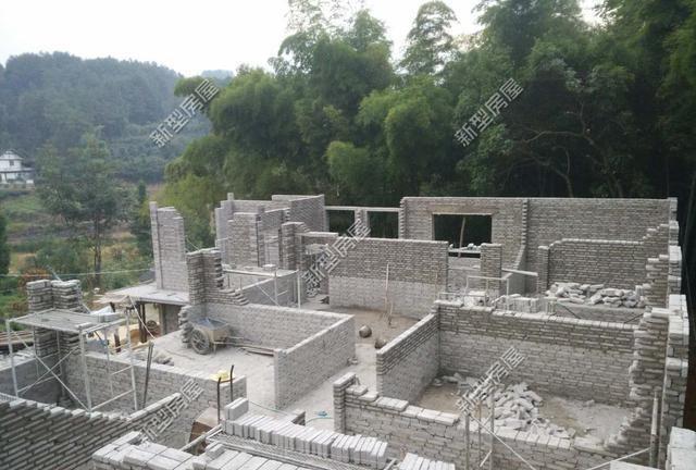 河北农村红砖6毛惹争议，网友：南京涨到2元！自建房已成无底洞