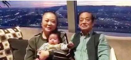 83岁“福娃之父”喜得贵子，妻子小28，网友：比杨振宁厉害