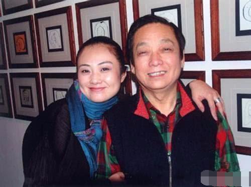 82岁老艺术家老来得子，网友：没想到还是个儿子！