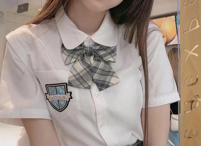  关于秋天的短句子十个精练76条