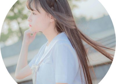 ​描写神态的优美句子20字