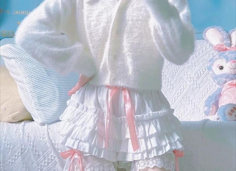 表达美女短裙句子精选137句