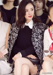​61岁李幼斌婚姻坎坷，二婚娶小13岁三婚娇妻，婚后生有一子很幸福