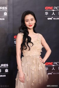 ​despite可以接一个句子