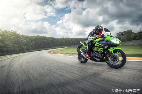 川崎 Ninja 400 国内上市发布 售价4.98万元