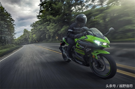 川崎 Ninja 400 国内上市发布 售价4.98万元