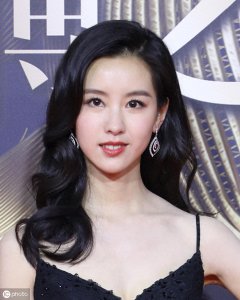 ​清丽脱俗的美人-陈都灵