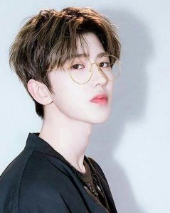 ​《偶像练习生》蔡徐坤粉丝尽然高达上千万，个人QQ号被爆光