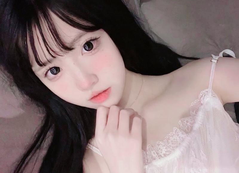 甜言蜜语的情话两相爱是什么歌（甜言蜜语的情话两相爱）