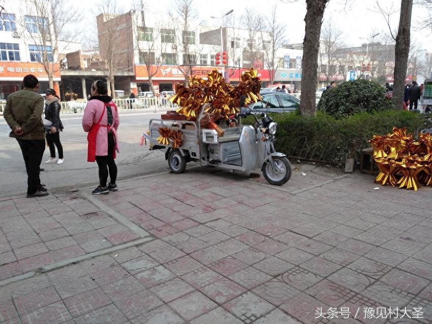 淮阳太昊陵有那么灵？实拍河南淮阳庙会，烧香许愿的人真不少