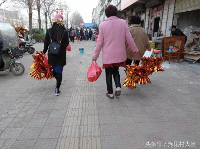 ​淮阳太昊陵有那么灵？实拍河南淮阳庙会，烧香许愿的人真不少