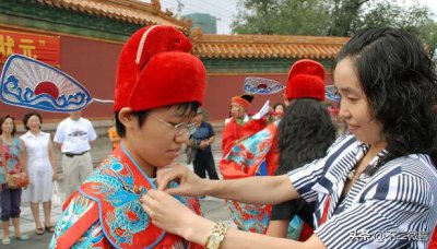 ​19年高考状元前3名，你认为谁的成绩好些
