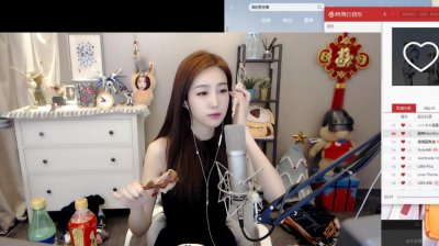 ​谁说女主播们不会吃鸡？虎牙美女主播小熊直播吃鸡年入百万！