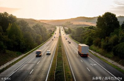 ​同三高速公路，中国最长的高速公路，全长5700千米