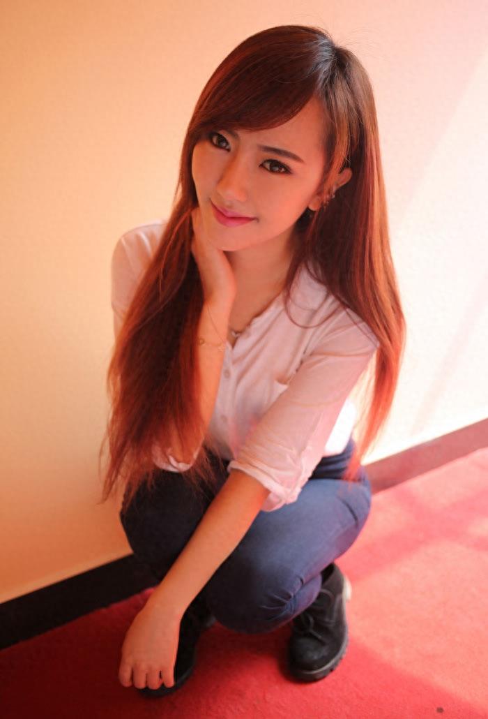 美女赵婉妮诱惑风情万种