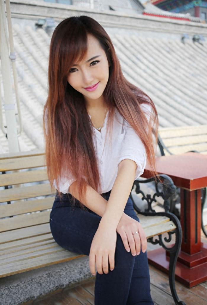 美女赵婉妮诱惑风情万种