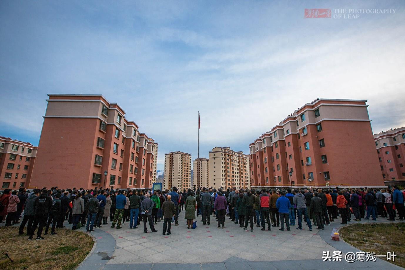 经常有人问新疆安全吗？不用我来说，让他们来告诉你