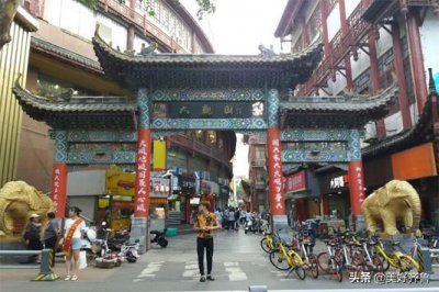 ​印象中的济南大观园