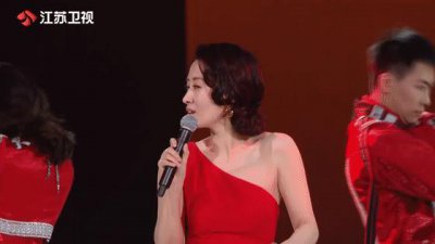 ​比女人更了解女人的设计师克里斯提·鲁布托，造就红底鞋的神话