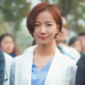 ​《急诊科医生》王珞丹笑容甜美成最美白衣天使