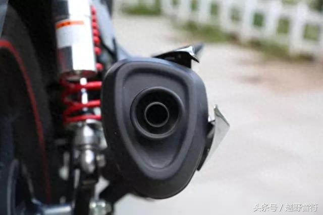 豪爵铃木 DF150 科幻运动跑车 0.98万元