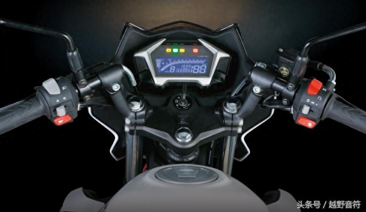 豪爵铃木 DF150 科幻运动跑车 0.98万元