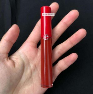 ​唇釉卸不干净的后果不容忽视！没有卸妆水怎么卸唇釉？