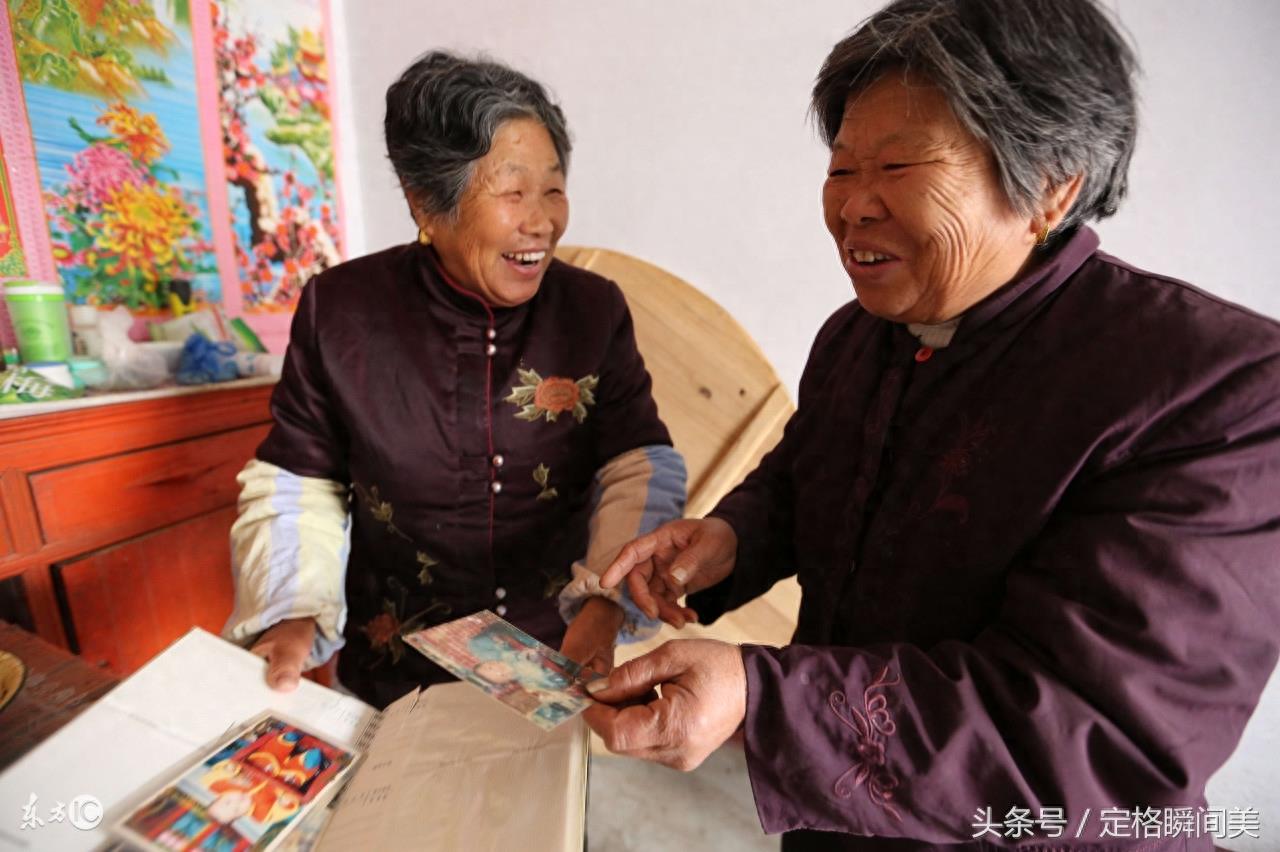 农村老人10张图 60多岁还在忙碌 总有一图能感动您！